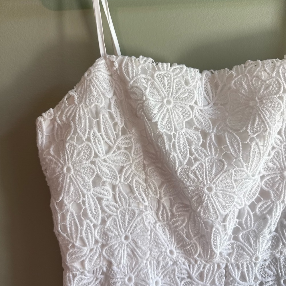 Floral Lace Dress - ASTR the Label - Picture 9 of 11